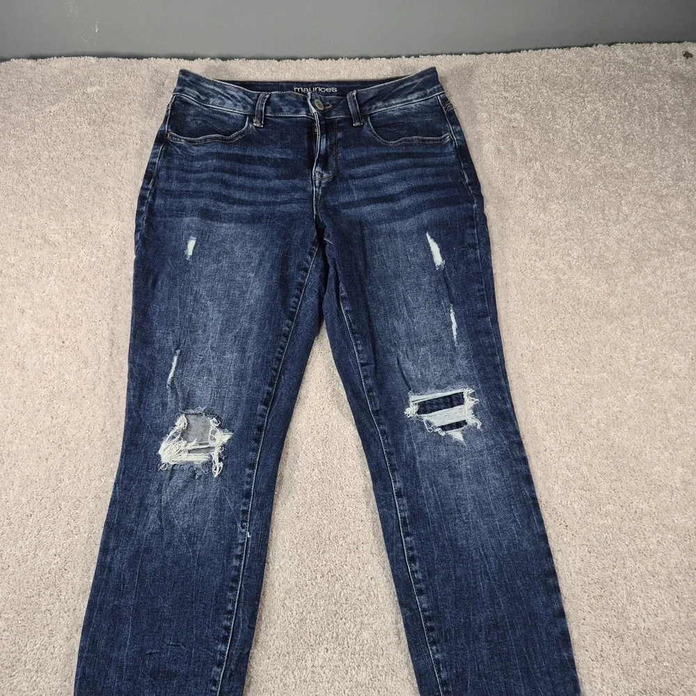 Maurices mid-rise distressed dark wash ripped knees skinny jeans Womens size Med